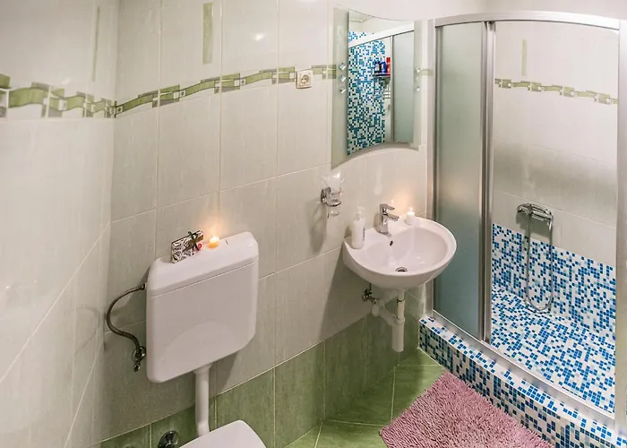 Appartement In With Wifi Pula